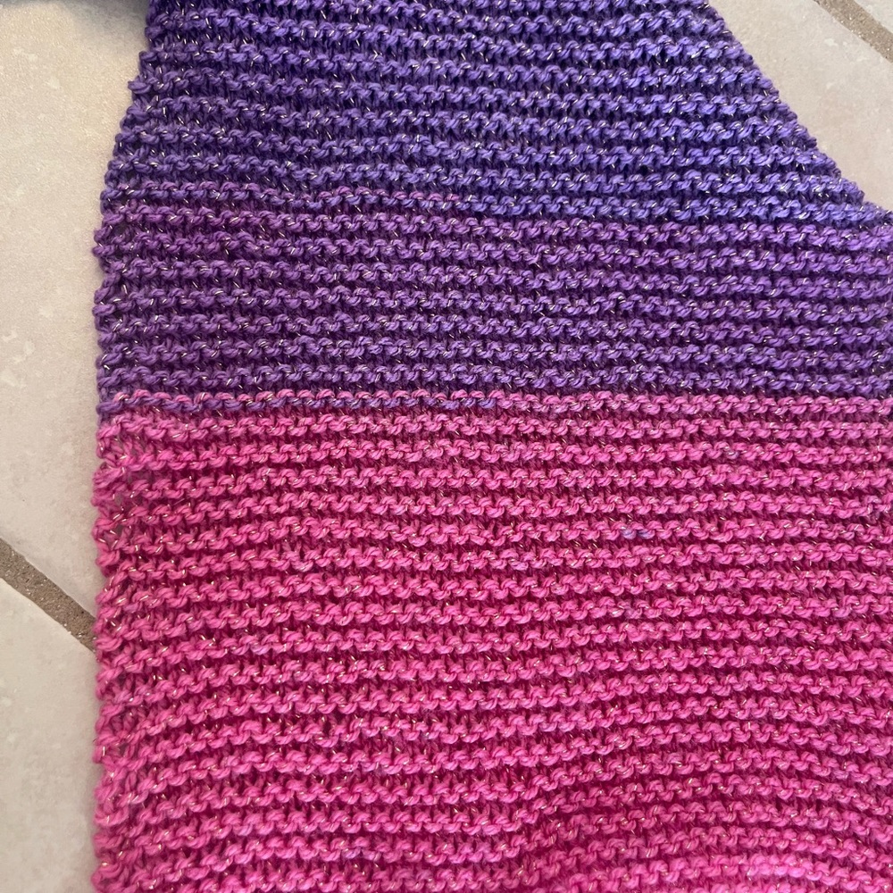 Multicolor Gradient Knit Scarf - Picture 4 of 4
